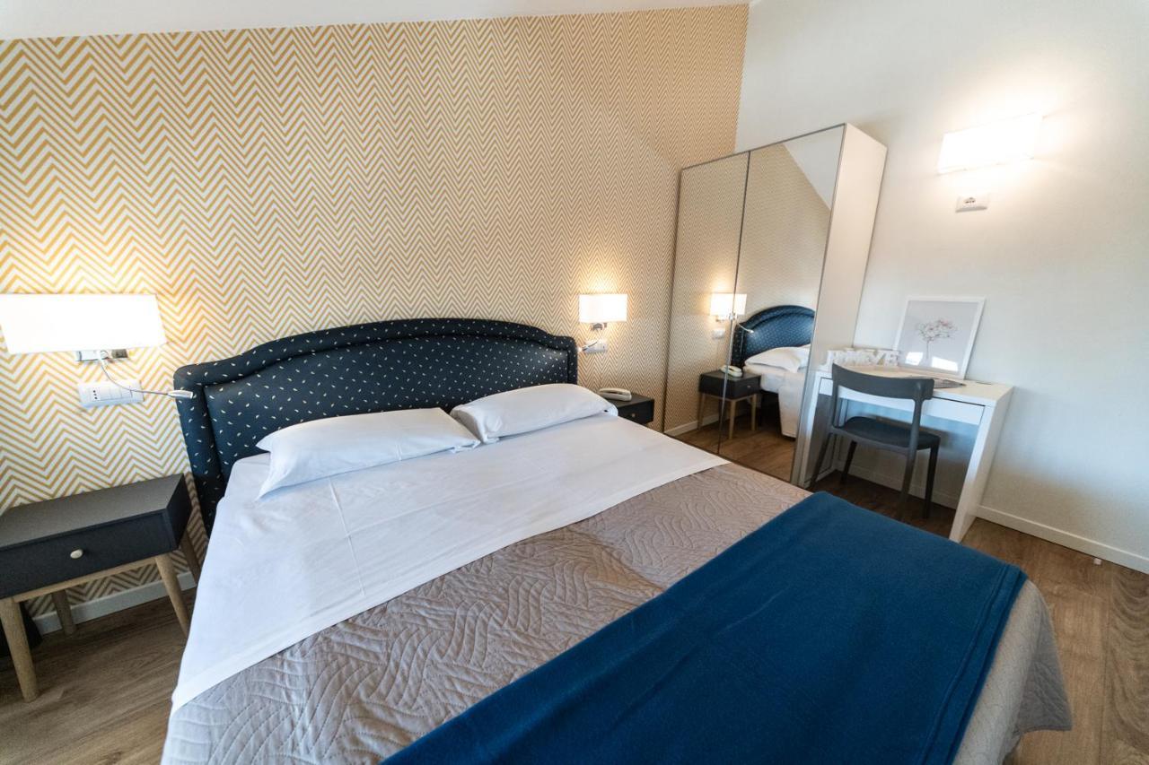 Hotel Kiss Riccione Exteriér fotografie